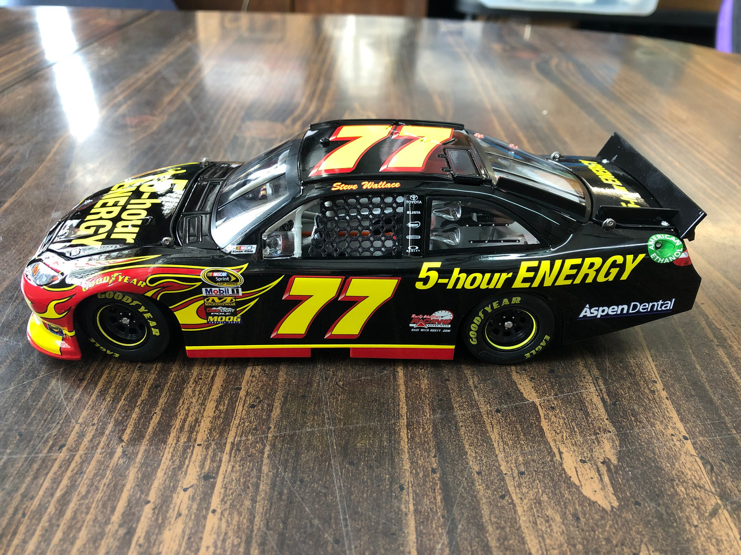 Lionel Collectables Steve Wallace #77 5-Hour Energy NASCAR Car