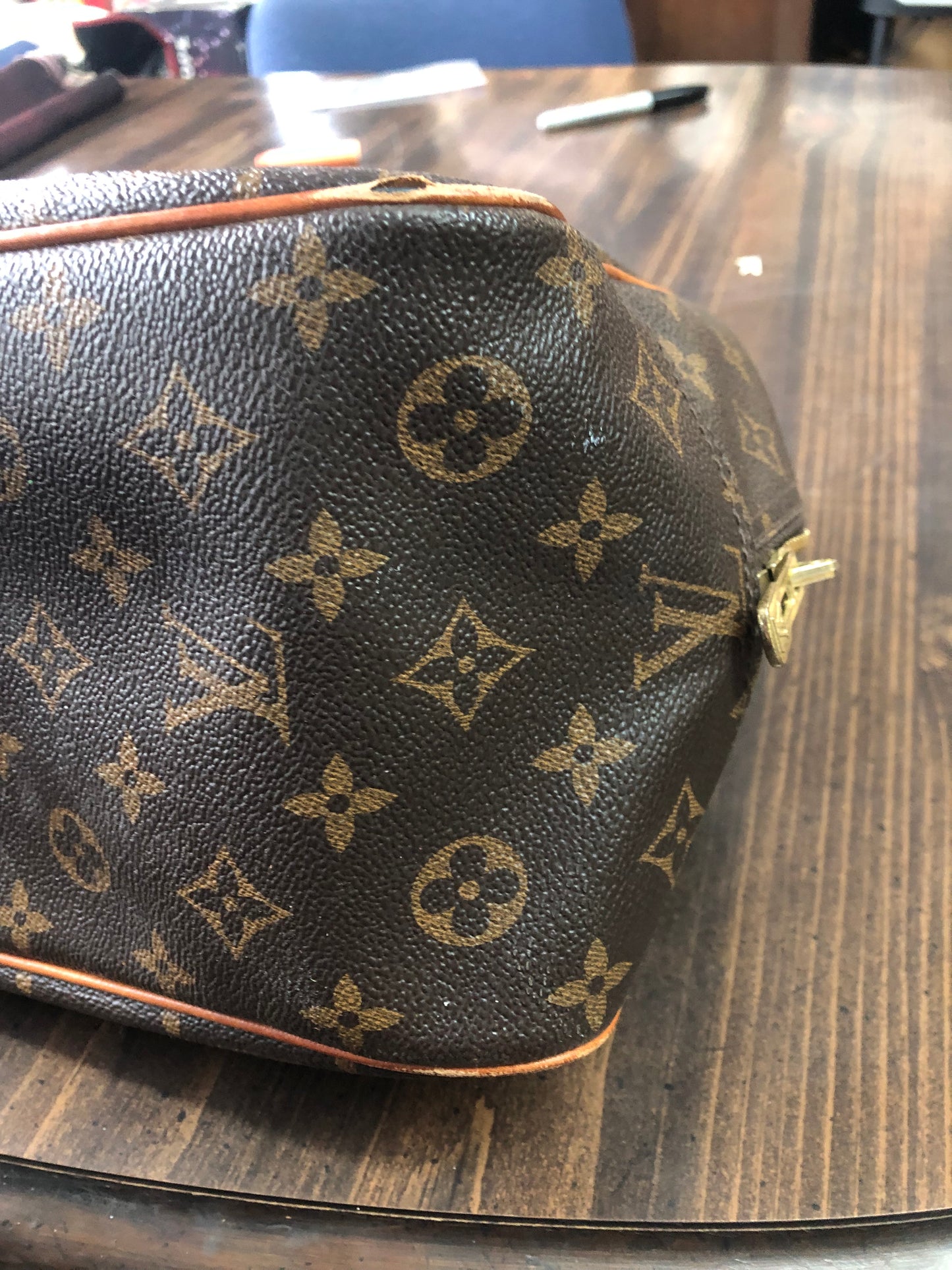 Authentic Louis Vuitton Monogram Deauville Bag