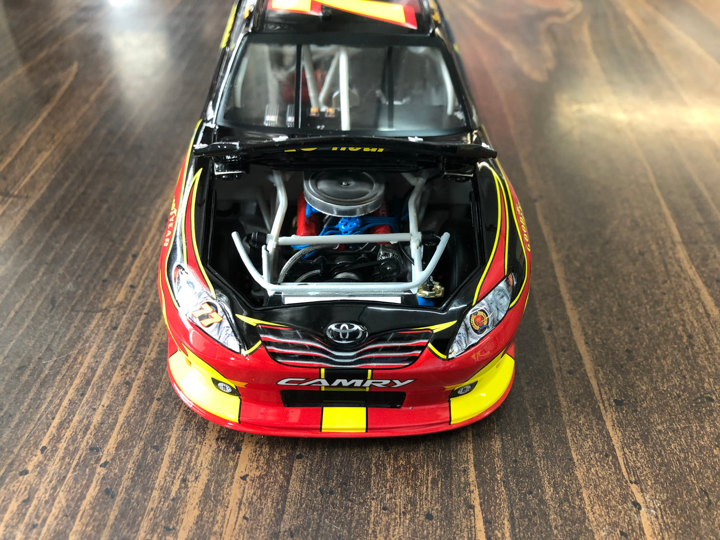 Lionel Collectables Steve Wallace #77 5-Hour Energy NASCAR Car