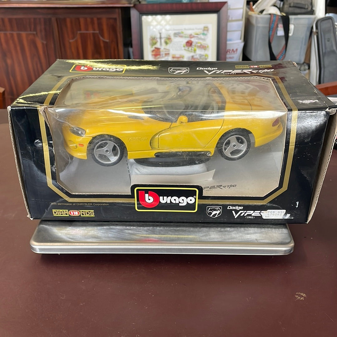 Burago 1993 Dodge Viper 1/18 Die Cast