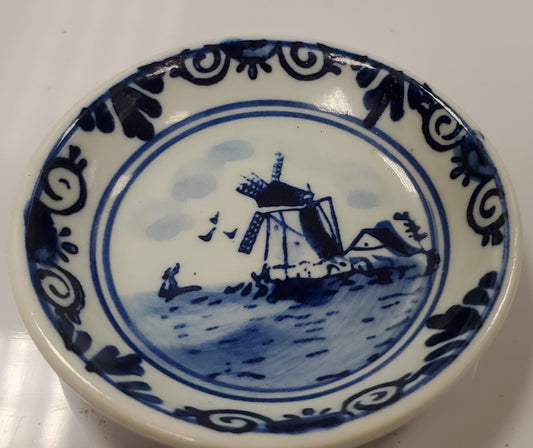 Miniature Delft Plate