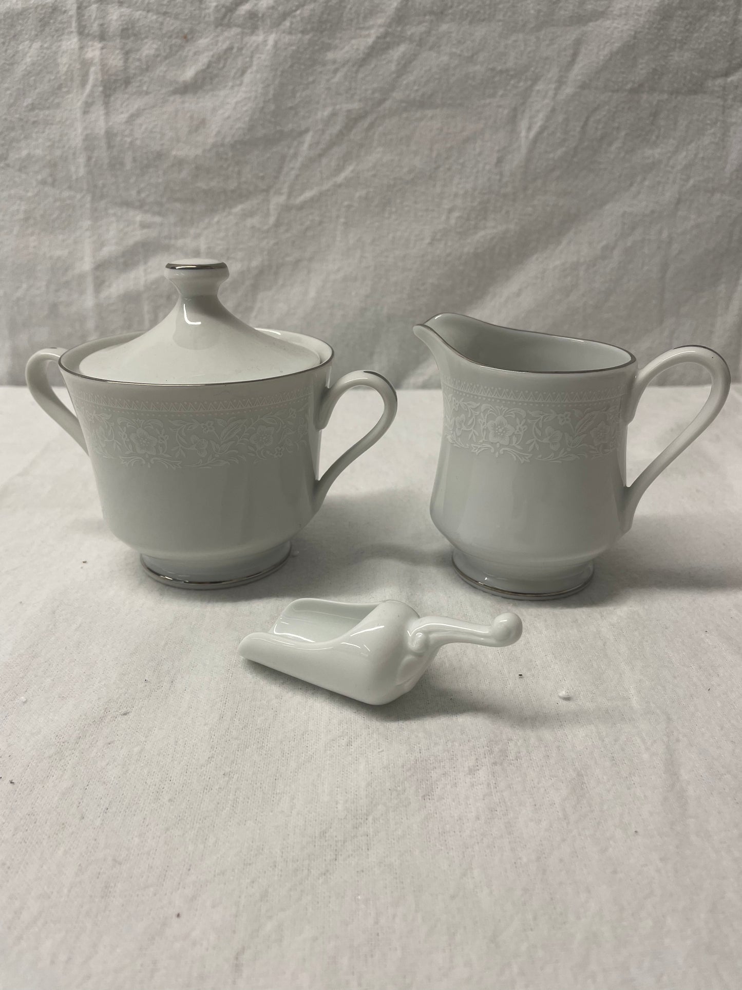 Nitto Fine China Sugar and Creamer Set